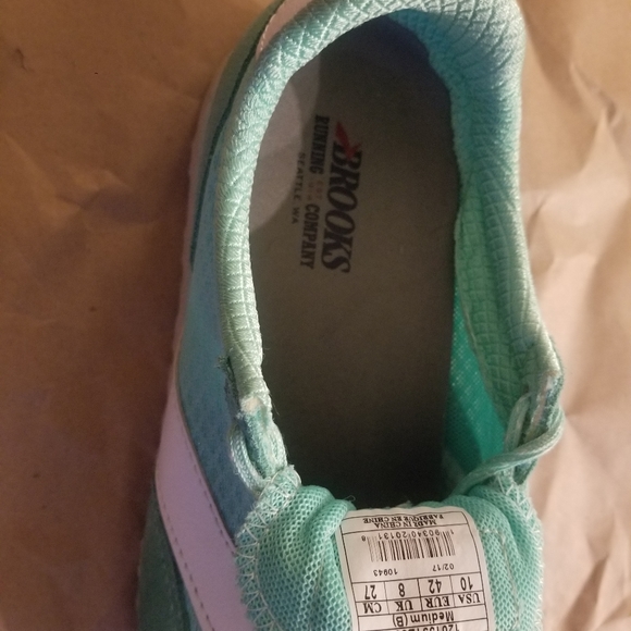 Brooks running Sneaker. - Picture 5 of 5